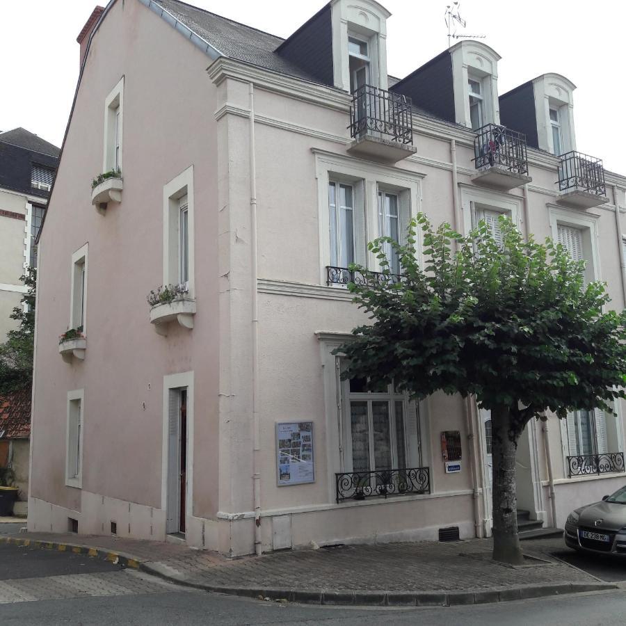 Apartamento Le Select Néris-les-Bains Exterior foto